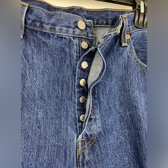 Levi’s 501 size 40x30 Men’s Blue Denim Button Fly Straight Leg Jeans - Picture 3 of 8